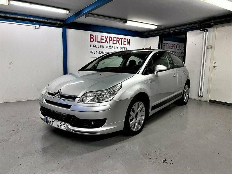 Silver Begagnad 2005 Citroën C4 Sportkupé | 24 900 kr (Marknadspris) - Bild 1/4