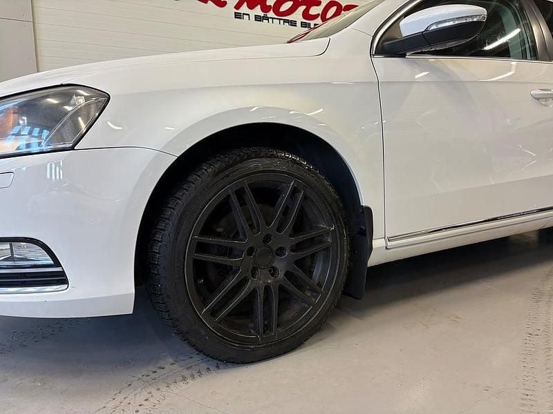 Begagnad VW Passat 160 HK (117 kW) 2012 Vit Kombi