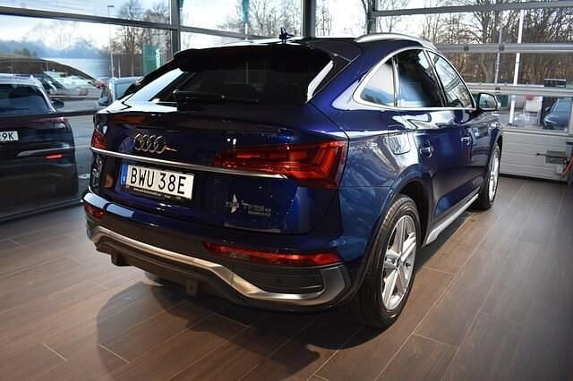 Begagnad Audi Q5 Sportback S-Line 367 HK (269 kW) 2023 Blå SUV