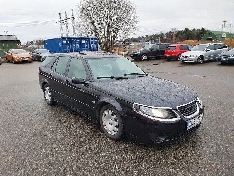 Begagnad Saab 9-5 Vector 180 HK (132 kW) 2005 Svart Kombi
