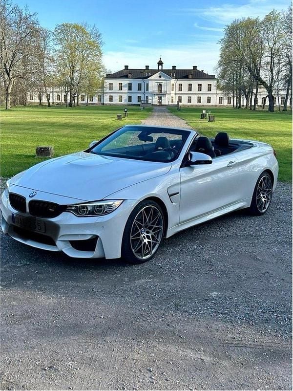 Vit Begagnad 2016 BMW M4 Cabriolet Competition Edition Cab | 649 000 kr (Marknadspris) - Bild 1/3