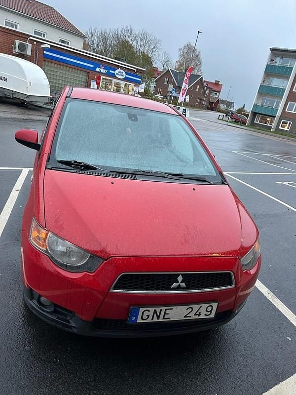 Begagnad Mitsubishi Colt 95 HK (69 kW) 2011 Halvkombi