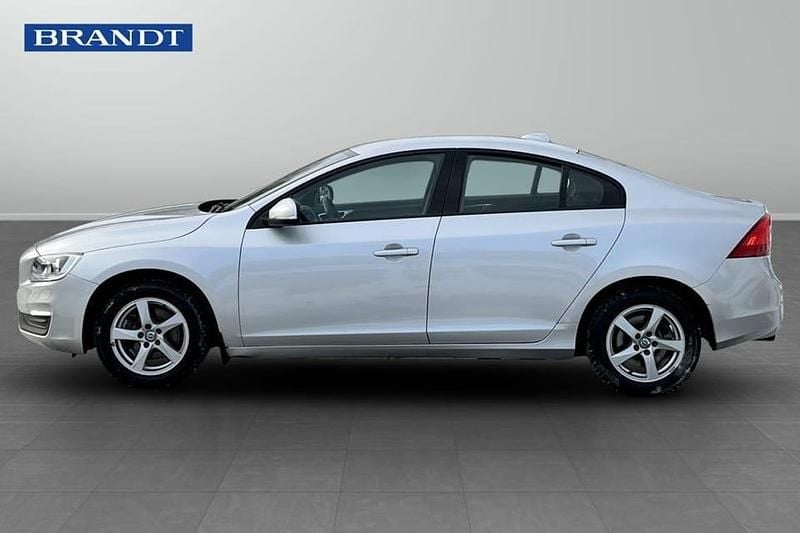 Begagnad Volvo S60 Standard 154 HK (113 kW) 2018 Silver Sedan