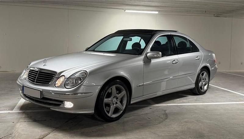 Begagnad 2003 Mercedes E500 Avantgarde Sedan | 145 000 kr (Marknadspris) - Bild 1/4