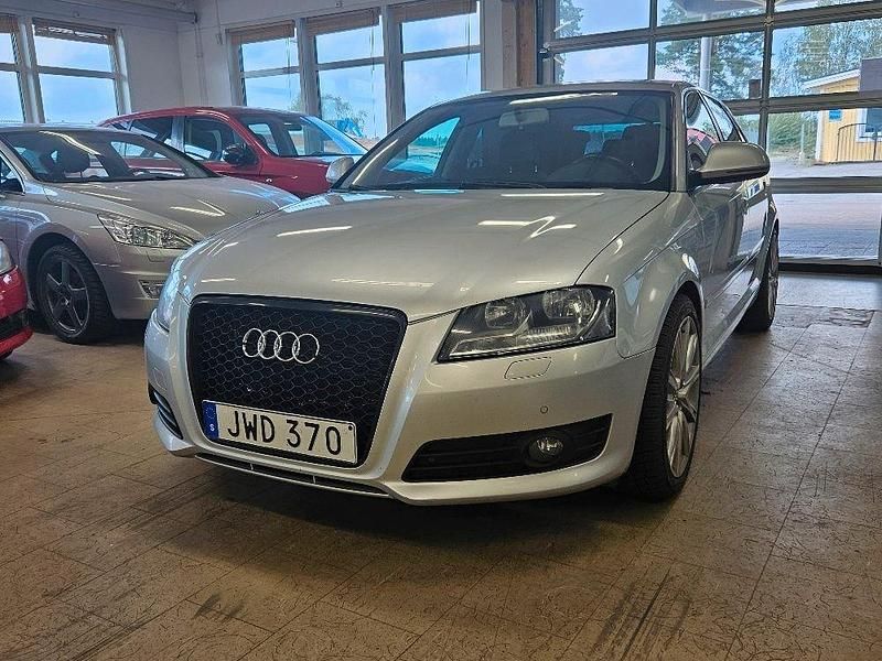 Silver Begagnad 2008 Audi A3 Sportback Ambition Halvkombi | 84 900 kr (Dyr) - Bild 1/4