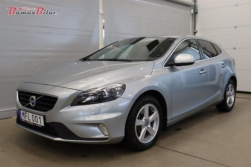 Silver Begagnad 2016 Volvo V40 R-Design Kombi | 229 900 kr (Lite dyr) - Bild 1/4