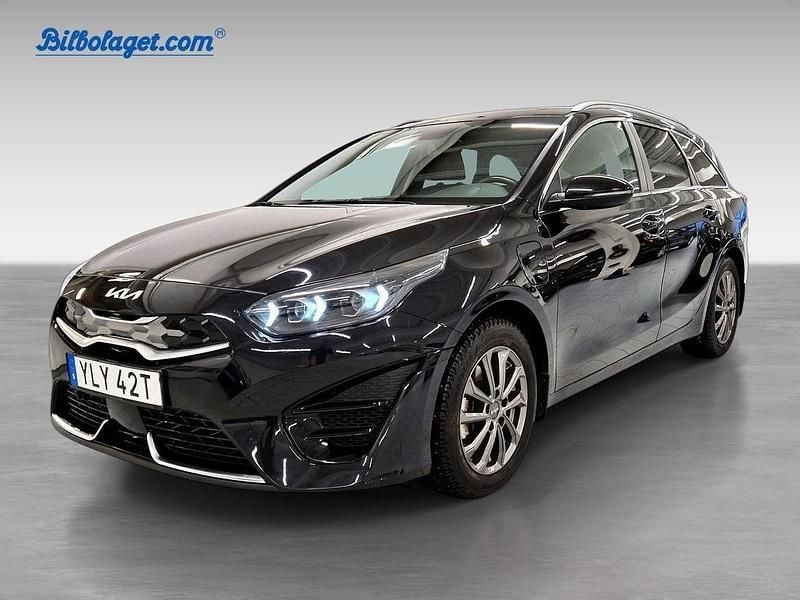 Svart Begagnad 2024 Kia Ceed Sportswagon Kombi | 317 500 kr (Dyr) - Bild 1/4