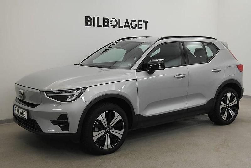 Begagnad Volvo XC40 Core 175 kW (238 HK) 2022 Silver SUV