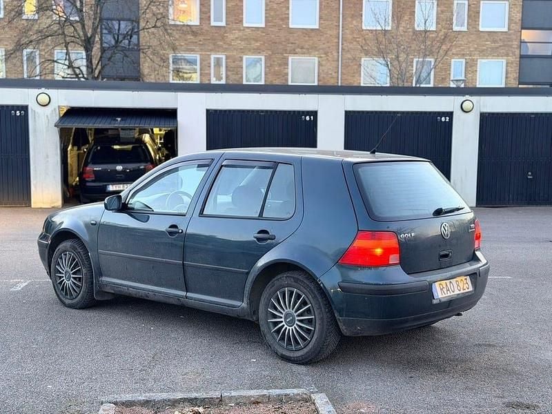 Begagnad VW Golf IV 100 HK (73 kW) 2004