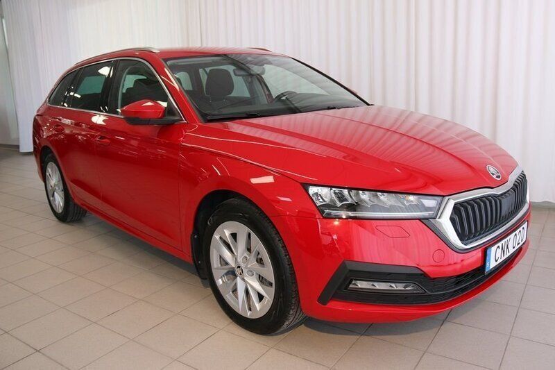 Röd Begagnad 2023 Skoda Octavia Ambition Kombi | 278 500 kr (Marknadspris) - Bild 1/4
