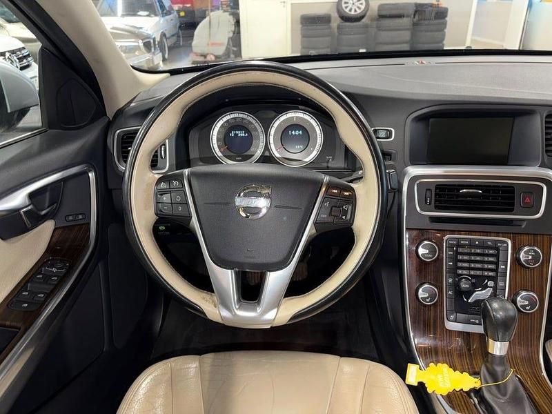 Begagnad Volvo S60 Summum 116 HK (85 kW) 2012 Svart Sedan