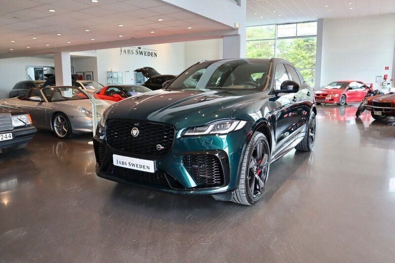 Grön Begagnad 2024 Jaguar F-Pace SVR SUV | 959 900 kr - Bild 1/4