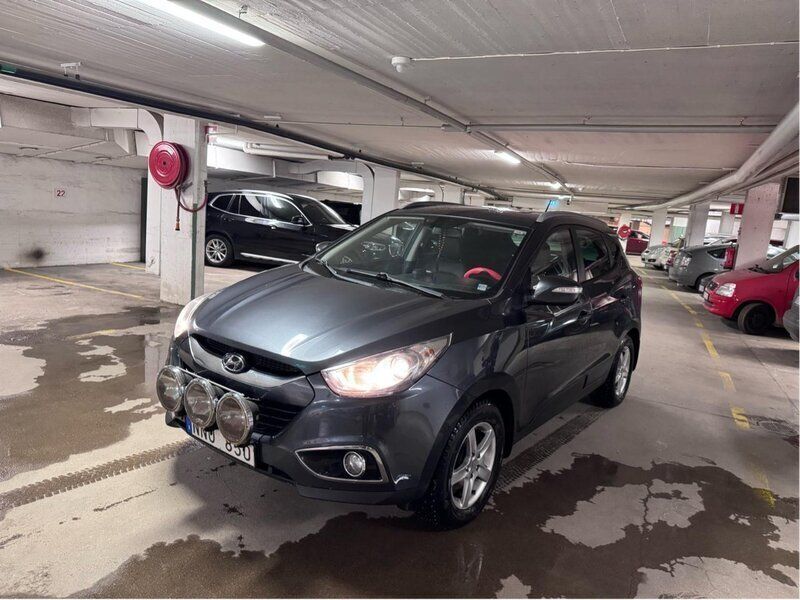 Grå Begagnad 2011 Hyundai ix35 SUV | 67 000 kr (Marknadspris) - Bild 1/4