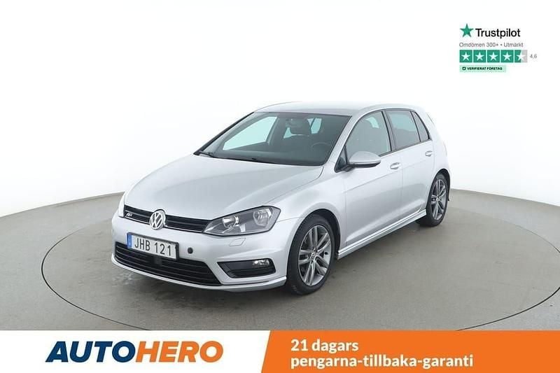 Silver Begagnad 2014 VW Golf VII R-line Halvkombi | 132 000 kr (Marknadspris) - Bild 1/4