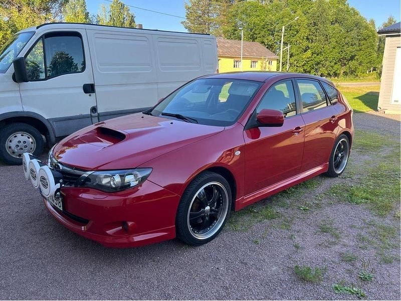 Röd Begagnad 2009 Subaru Impreza Active Halvkombi | 59 000 kr (Marknadspris) - Bild 1/4