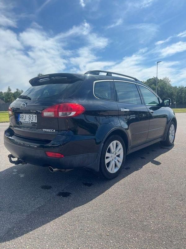 Svart Begagnad 2009 Subaru Tribeca SUV | 64 900 kr - Bild 1/4