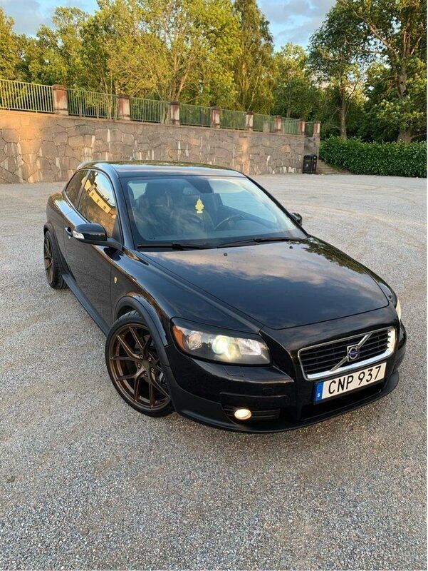 Svart Begagnad 2008 Volvo C30 Summum Halvkombi | 94 000 kr (Dyr) - Bild 1/4