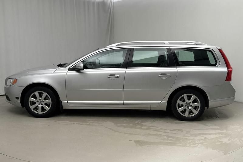 Begagnad Volvo V70 Summum 200 HK (147 kW) 2009 Ljusgrå Kombi
