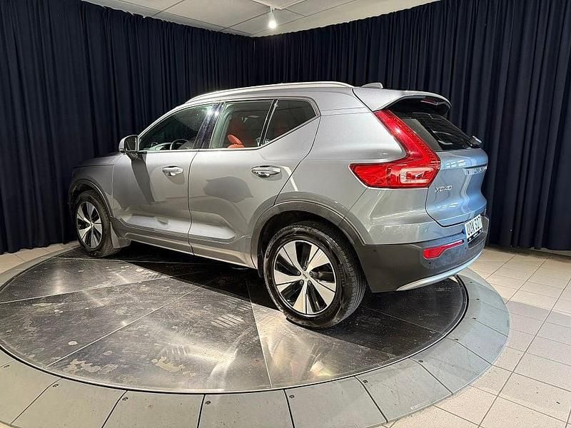 Begagnad Volvo XC40 Momentum 190 HK (139 kW) 2018 Grå metallic SUV