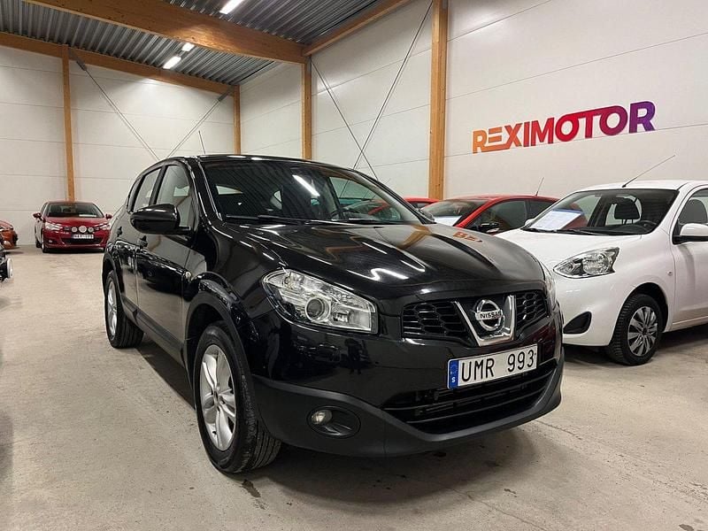 Svart Begagnad 2012 Nissan Qashqai SUV | 59 900 kr (Marknadspris) - Bild 1/4