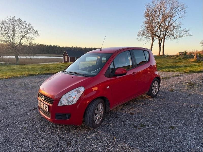 Röd Begagnad 2009 Suzuki Splash GLS Halvkombi | 25 000 kr (Marknadspris) - Bild 1/4