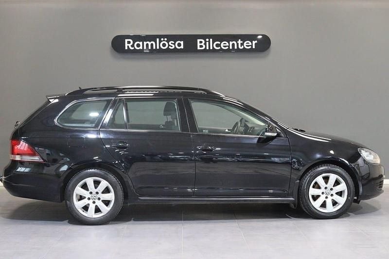 Begagnad VW Golf VI 122 HK (89 kW) 2010 Svart Halvkombi