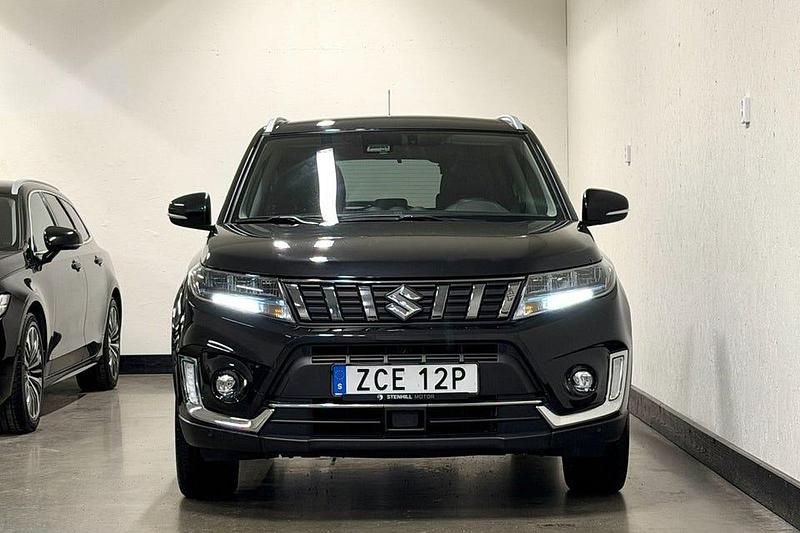 Begagnad Suzuki Vitara 116 HK (85 kW) 2022 Svart SUV
