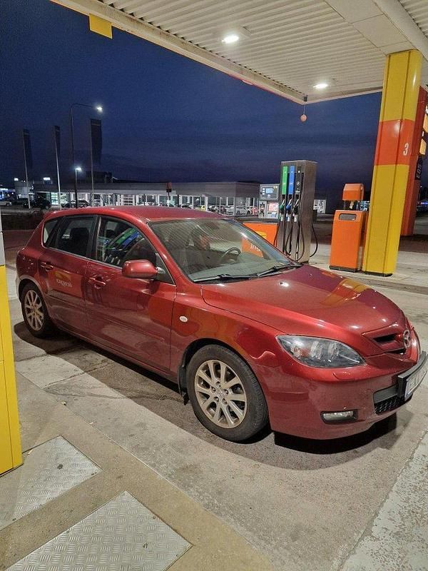 Röd Begagnad 2008 Mazda 3 Halvkombi | 15 500 kr (Superpris) - Bild 1/4