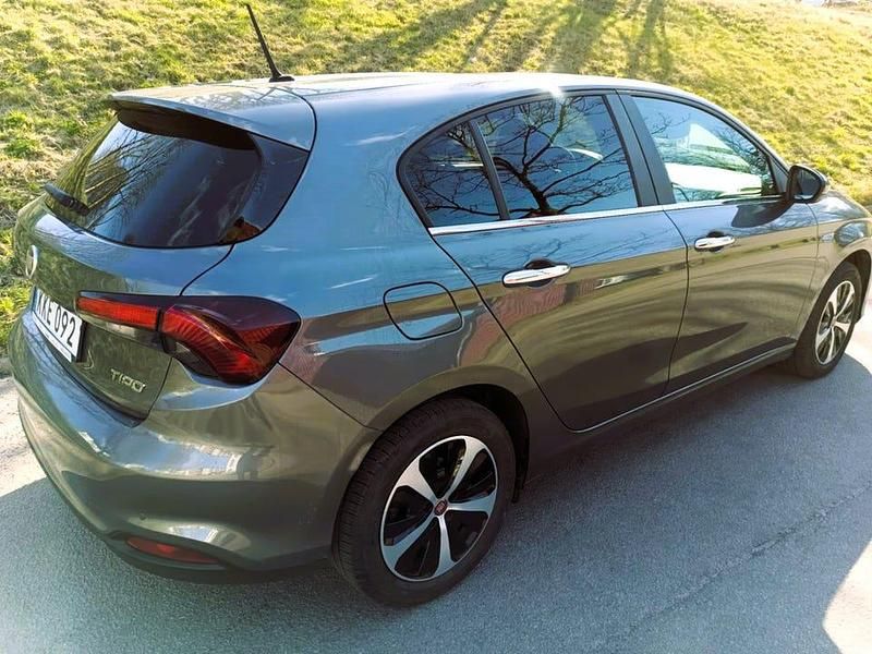 Begagnad Fiat Tipo 120 HK (88 kW) 2020 Halvkombi