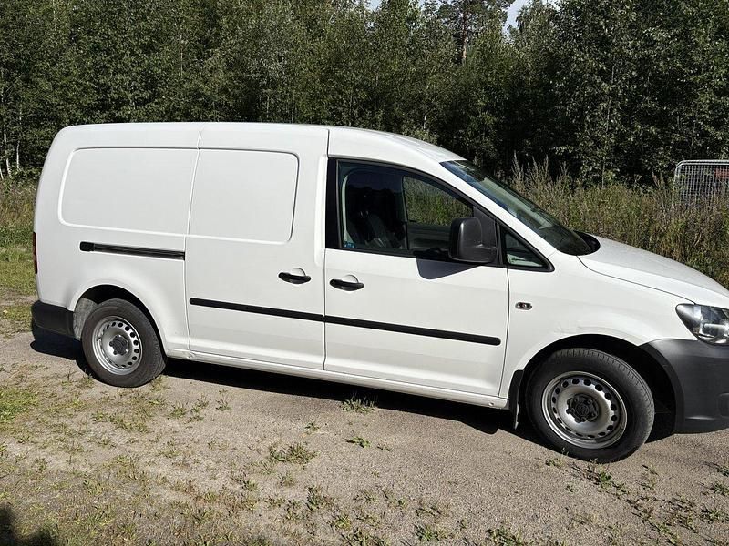 Vit Begagnad 2014 VW Caddy Maxi Minibuss | 66 000 kr (Bra pris) - Bild 1/4