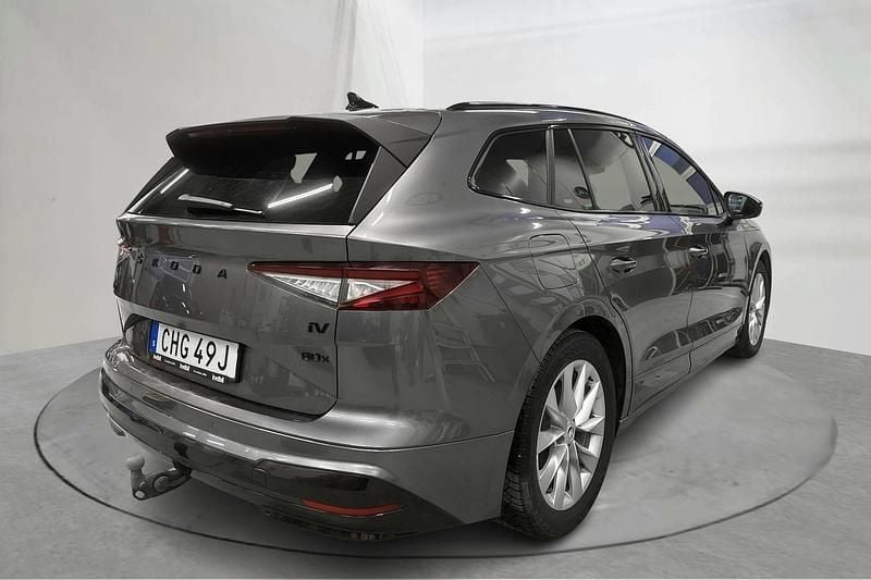Begagnad Skoda Enyaq iV SportLine 194 kW (265 HK) 2023 Grå SUV