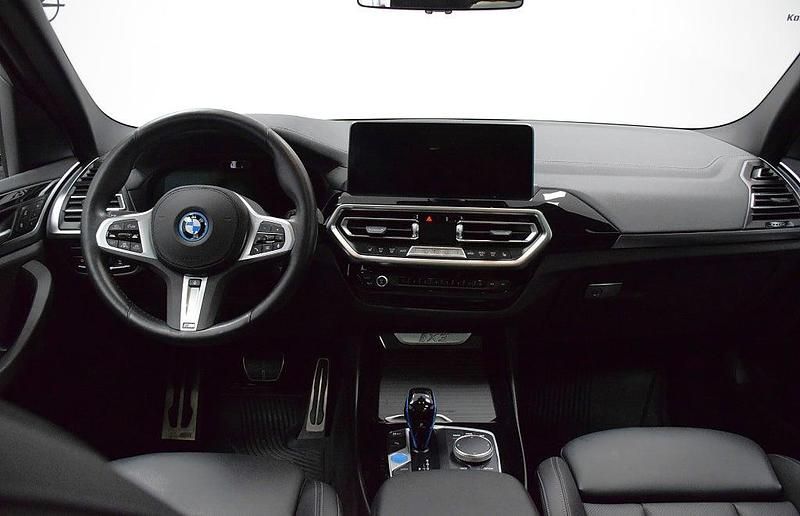 Begagnad BMW iX3 M Sport 210 kW (286 HK) 2022 Vit SUV