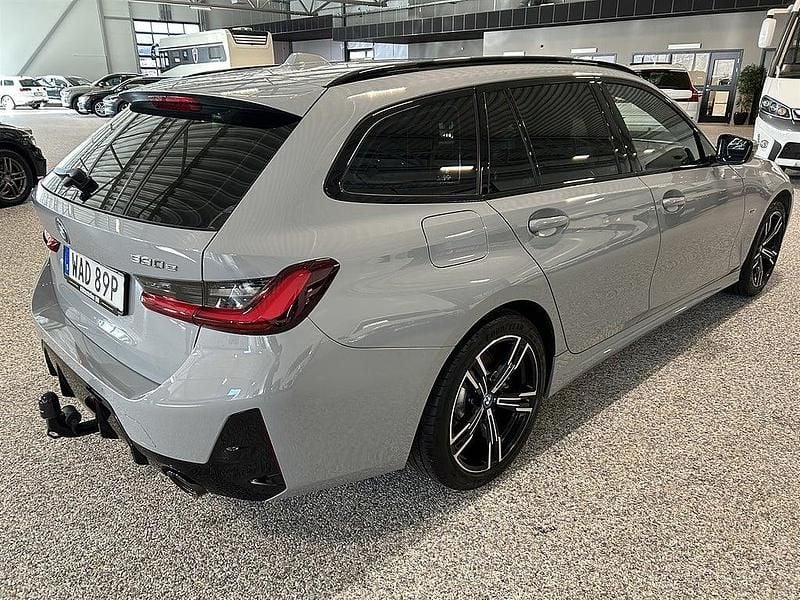 Begagnad BMW 330e M Sport 184 HK (135 kW) 2022 Grå Kombi