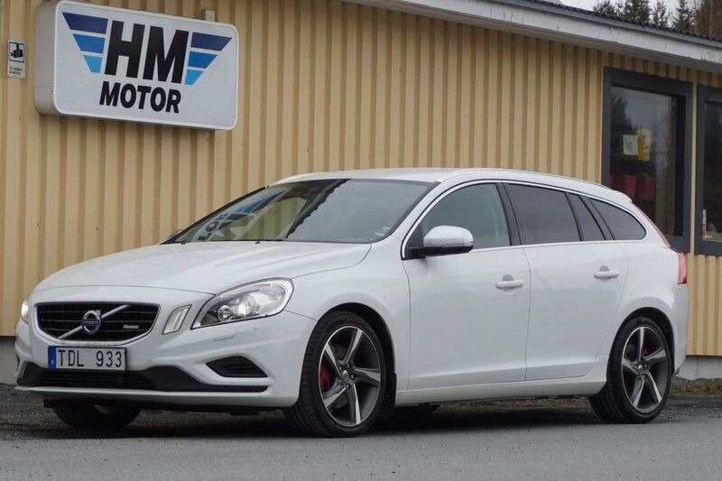 Vit Begagnad 2012 Volvo V60 R-Design Kombi | 129 900 kr (Lite dyr) - Bild 1/4