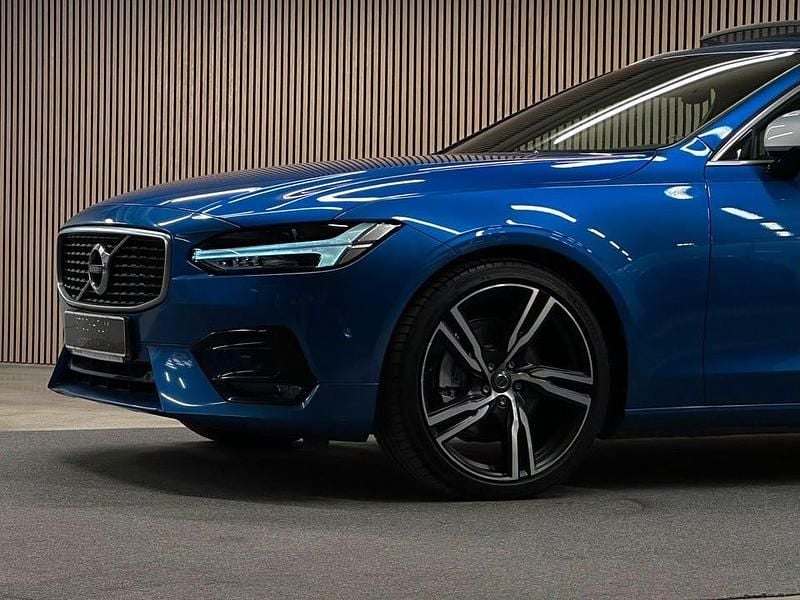 Begagnad Volvo V90 R-Design Pro 255 HK (187 kW) 2017 Blå Kombi