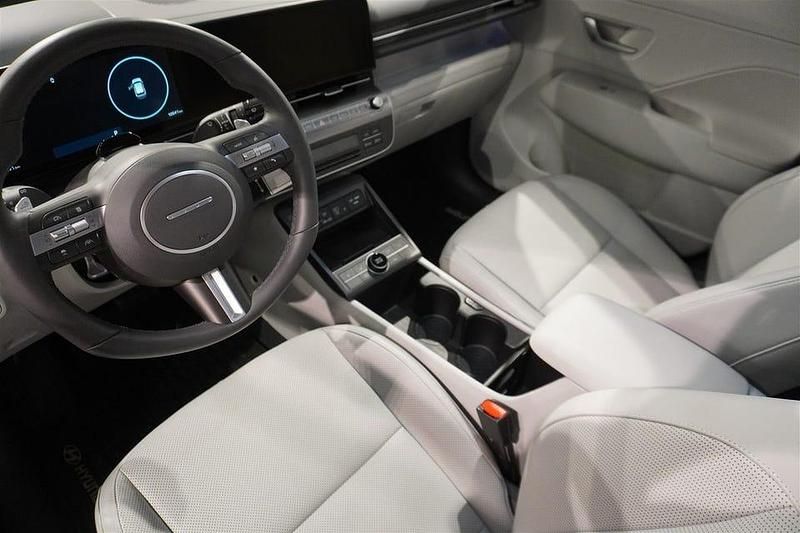 Begagnad Hyundai Kona Advanced 160 kW (218 HK) 2023 Svart SUV