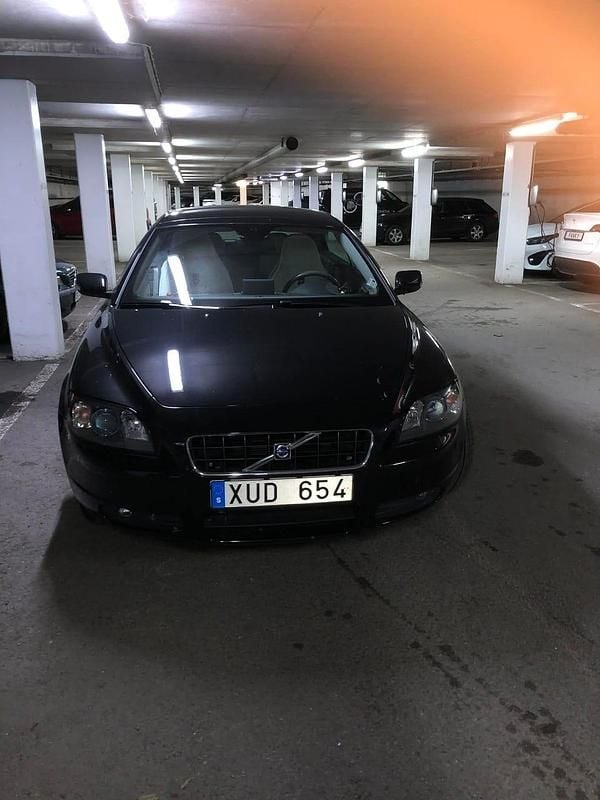 Begagnad Volvo C70 220 HK (161 kW) 2006 Cab