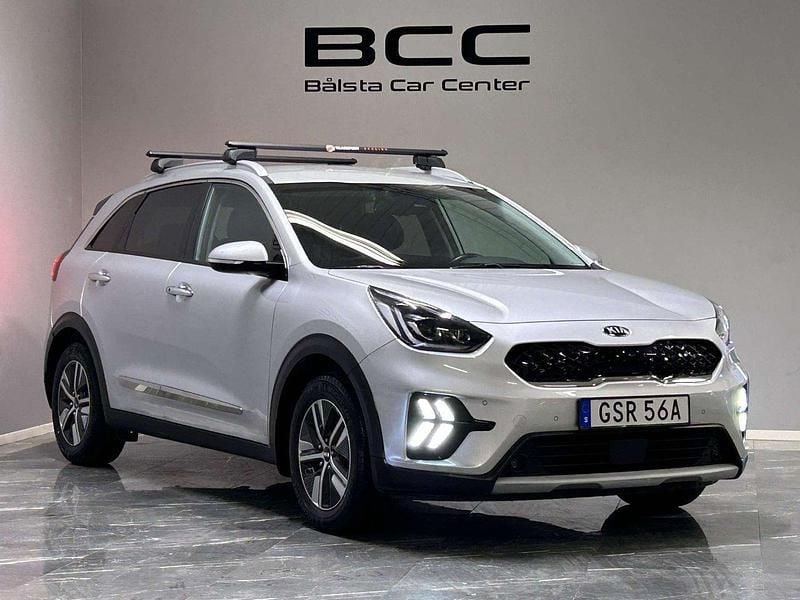 Grå Begagnad 2019 Kia Niro Advance SUV | 229 700 kr (Marknadspris) - Bild 1/3
