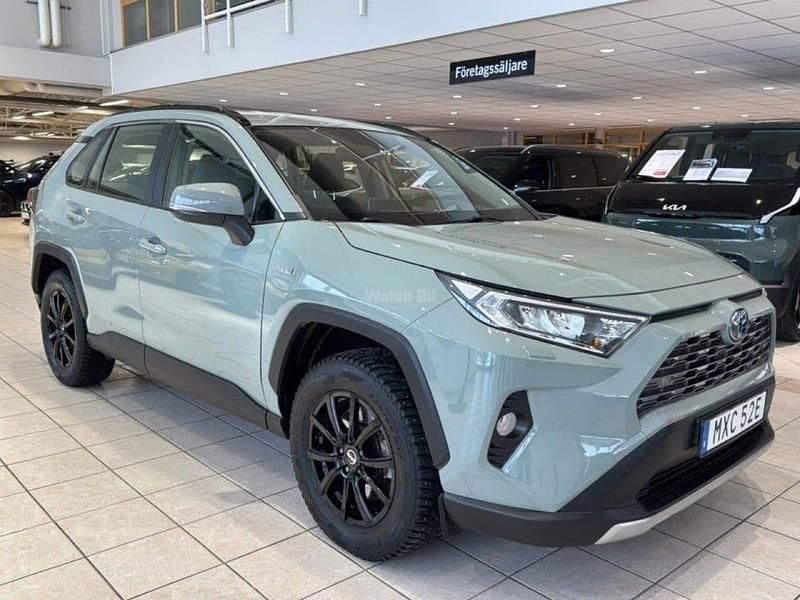 Begagnad Toyota RAV4 Hybrid Active 222 HK (163 kW) 2021 Grön SUV