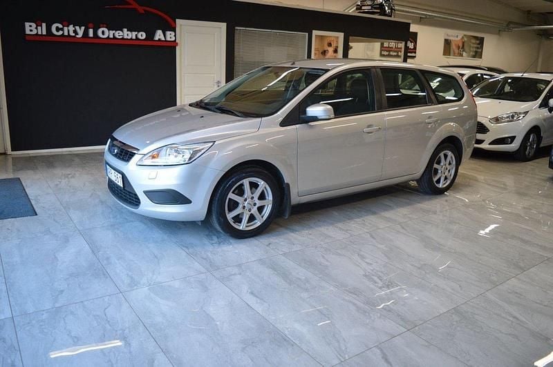 Grå Begagnad 2008 Ford Focus Kombi | 44 900 kr (Lite dyr) - Bild 1/4