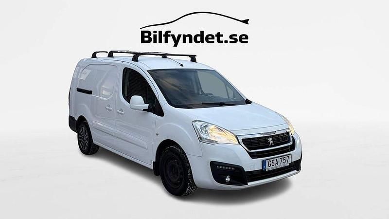 Vit Begagnad 2015 Peugeot Partner Minibuss | 69 900 kr (Marknadspris) - Bild 1/4