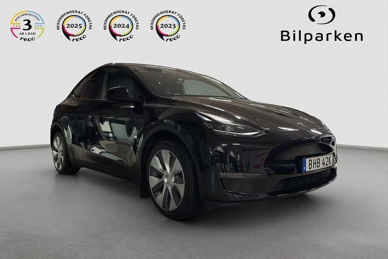 Svart Begagnad 2021 Tesla Model Y Long Range AWD SUV | 349 990 kr (Marknadspris) - Bild 1/4
