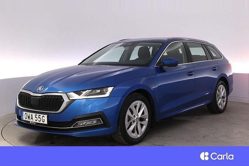 Blå Begagnad 2024 Skoda Octavia Style Kombi | 344 900 kr (Marknadspris) - Bild 1/4