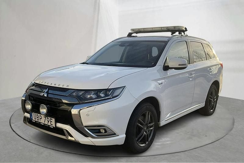 Vit Begagnad 2020 Mitsubishi Outlander SUV | 190 000 kr (Superpris) - Bild 1/4