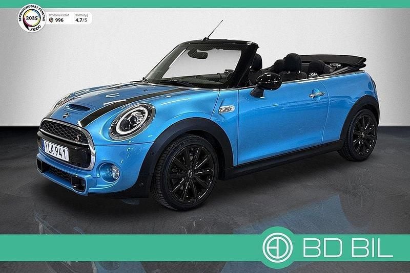 Blå (blåmetallic) Begagnad 2018 Mini Cooper S Cabriolet Cab | 266 900 kr (Marknadspris) - Bild 1/3