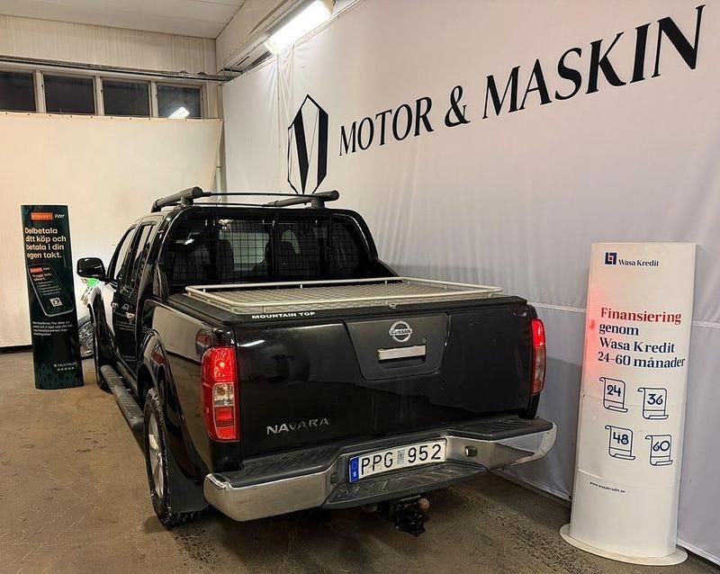 Begagnad Nissan Navara 171 HK (125 kW) 2009 Svart