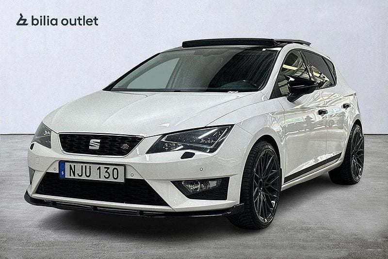 Vit Begagnad 2016 Seat Leon FR Halvkombi | 119 900 kr (Marknadspris) - Bild 1/3