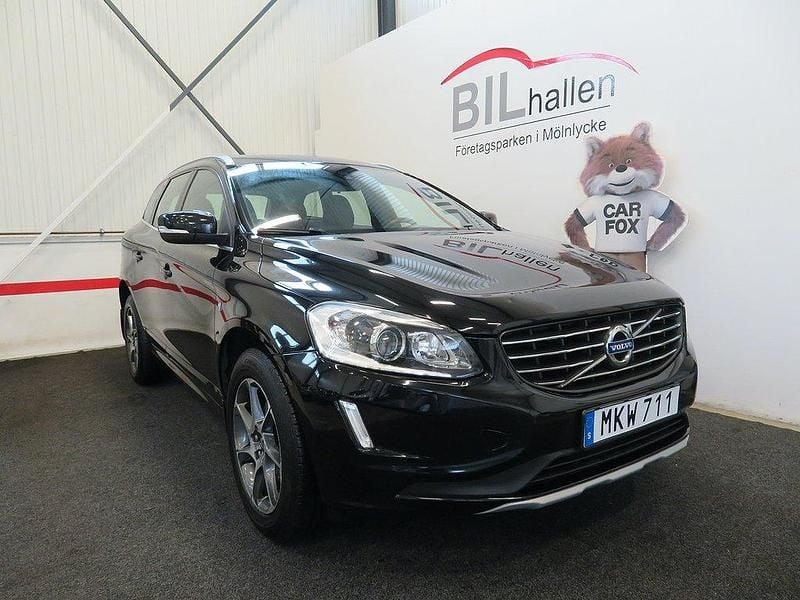 Svart Begagnad 2015 Volvo XC60 Ocean Race SUV | 159 000 kr (Marknadspris) - Bild 1/4