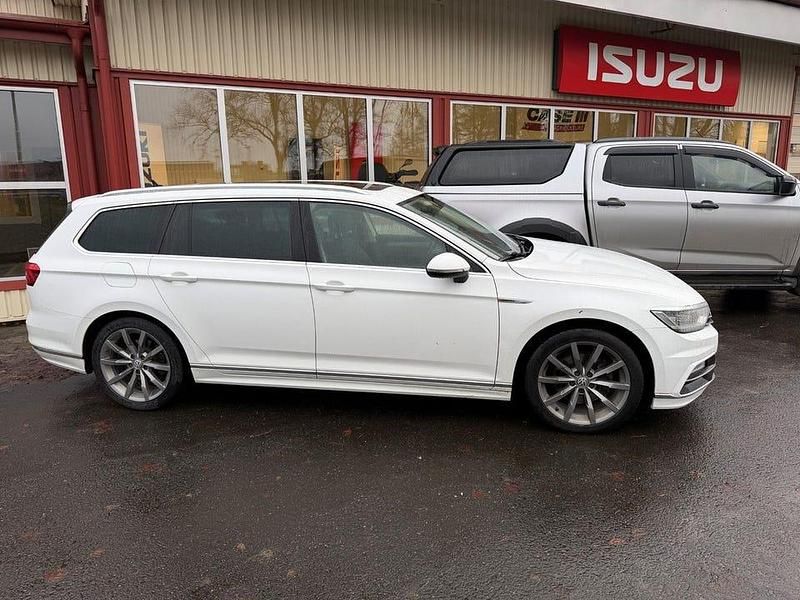 Begagnad VW Passat GT 190 HK (139 kW) 2017 Vit Kombi