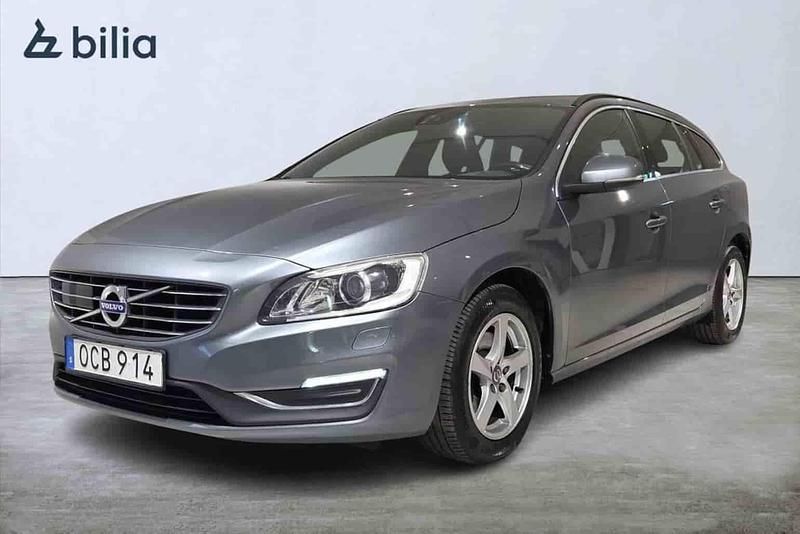 Grå Begagnad 2016 Volvo V60 Kombi | 169 000 kr (Lite dyr) - Bild 1/1